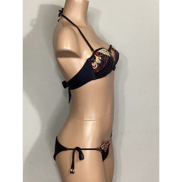 New. Pilyq embroidered full bikini. MIXED SIZES
S-top/L-bottoms. Normally $169 - Picture 3 of 8